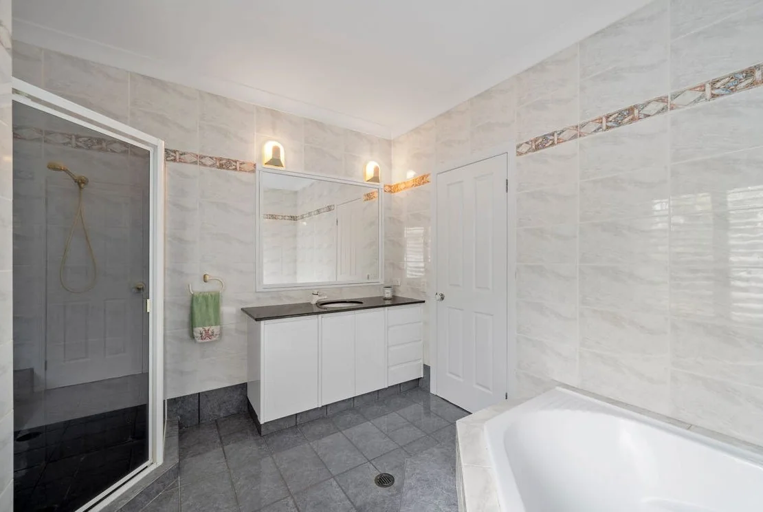 Bathroom before renovation