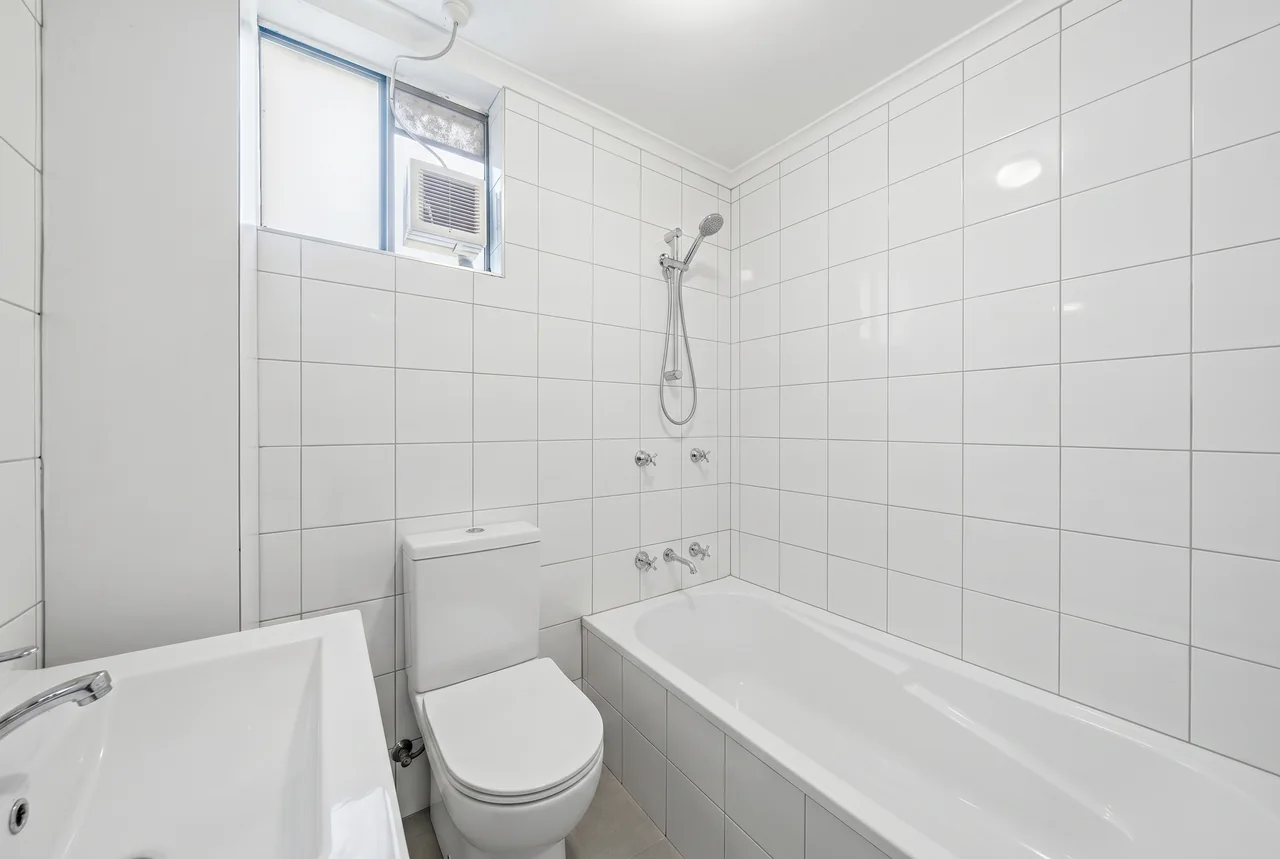 Bathroom AI renovation concept