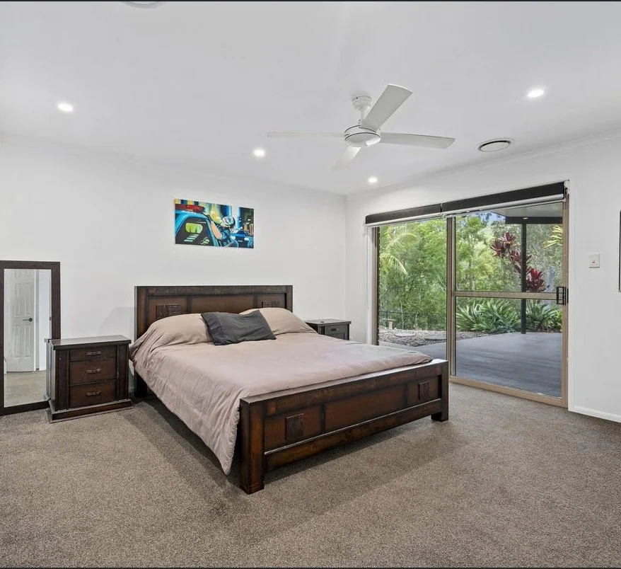 Bedroom before renovation