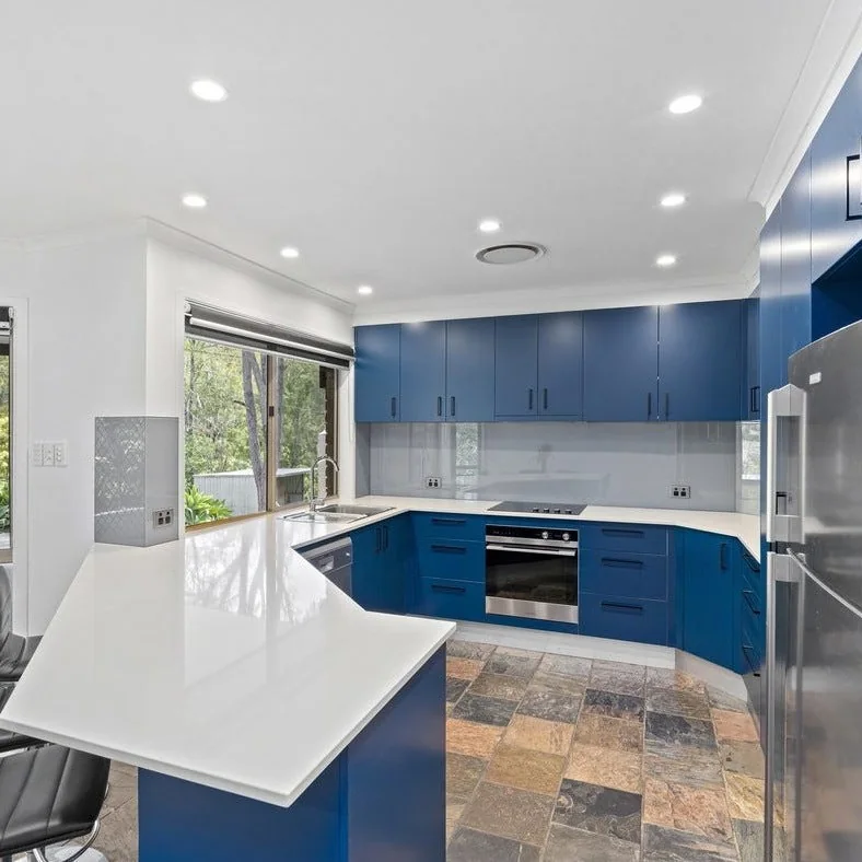 Kitchen before renovation