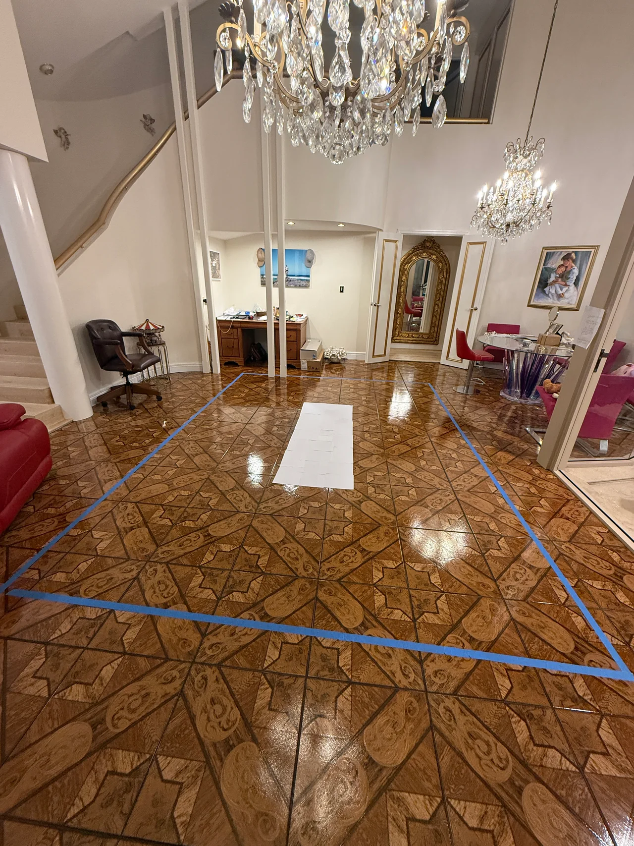 Living room before renovation